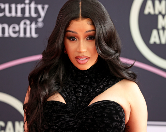 Cardi B at 2021 AMAs in Her Red Carpet Look